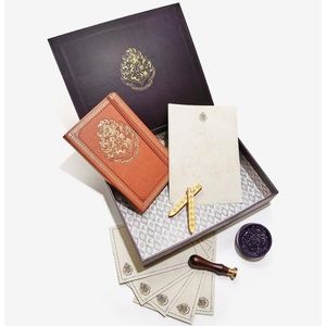 HP Hogwarts Deluxe Stationary Set